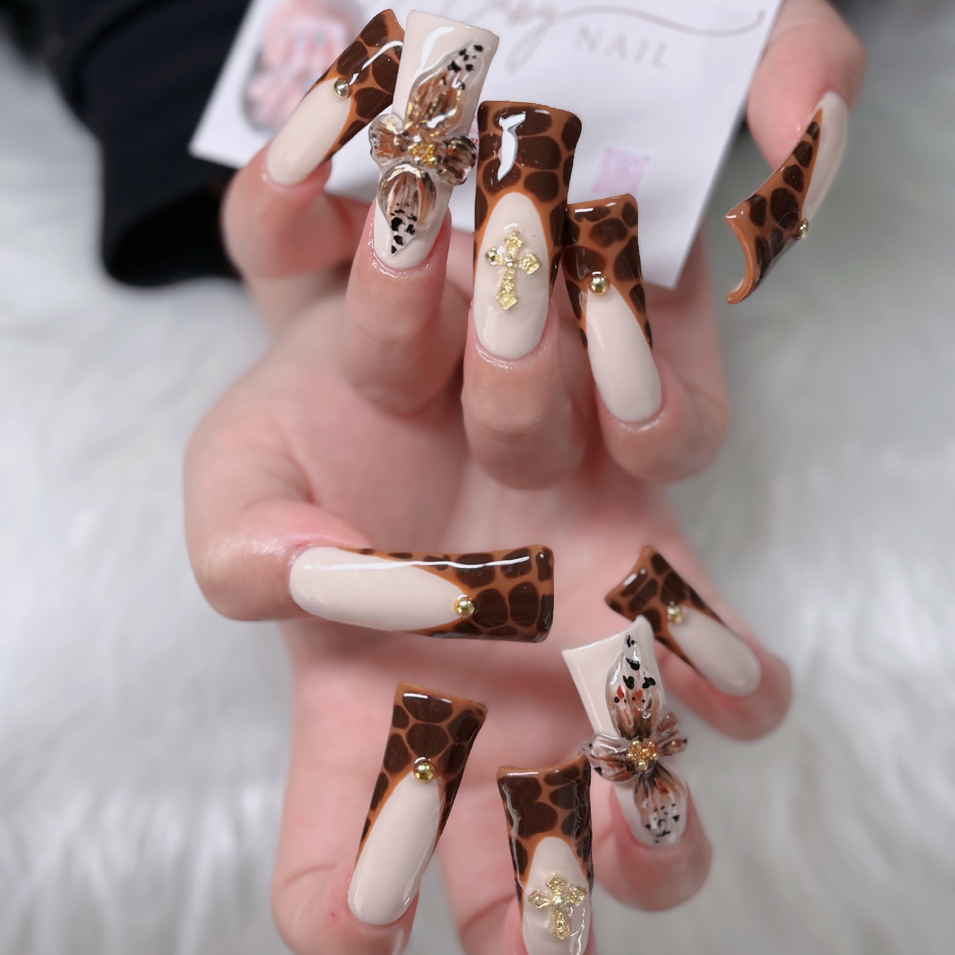 美容師・ネイリスト・アイリストの集客アプリ | ネイリービューティー